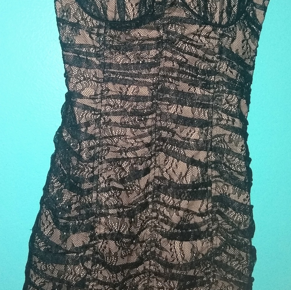 Black Lace Strapless Dress - Picture 6 of 8